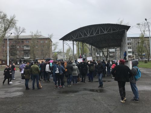 Митинг навальнистов в Абакане 5 мая 2018 г. Фото Михаила Верхотурова